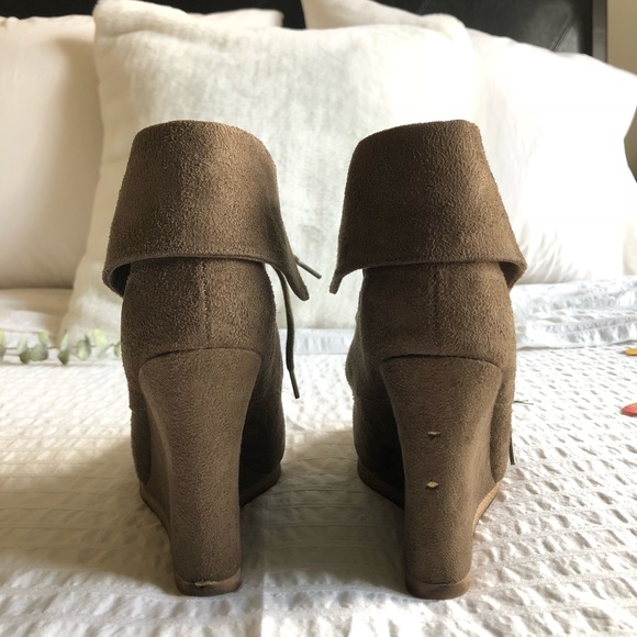 Mossimo Wedged Booties - Picture 3 of 6